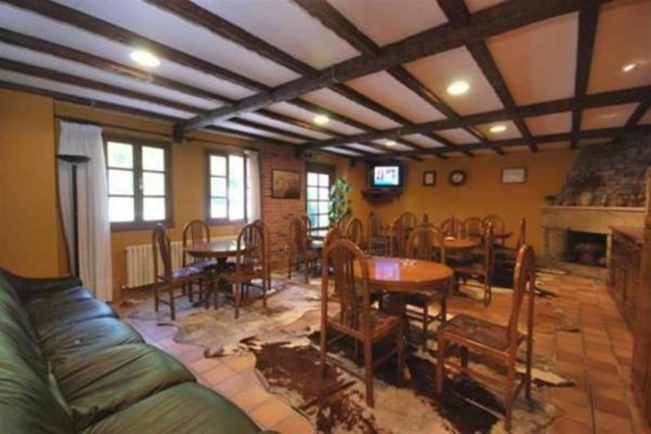 Auseva Hotell Covadonga Exteriör bild