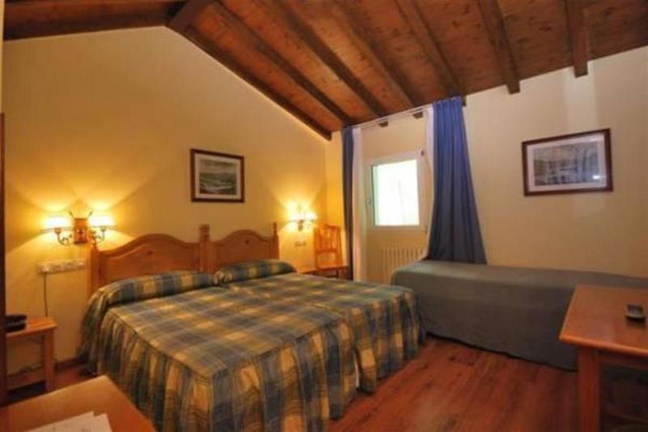 Auseva Hotell Covadonga Exteriör bild